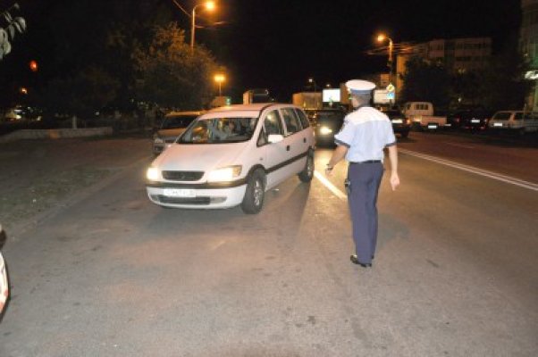 Prins la volanul unui autoturism cu numerele de înmatriculare expirate